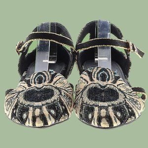 Peacock Pattern Woven Strapped Flats Size 6.5